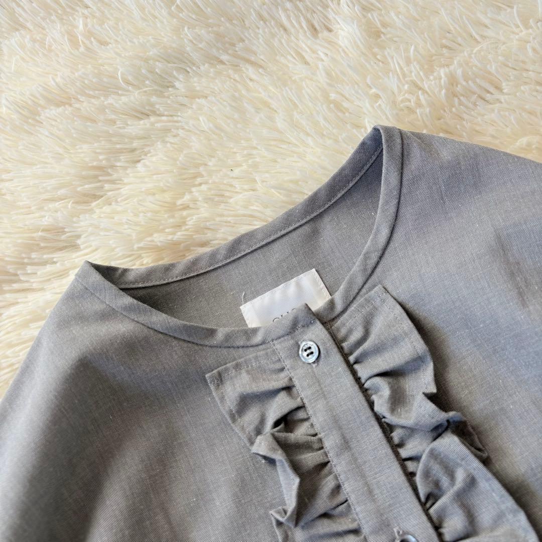 オーガ フリルシャツ ノーカラー ラウンドヘム サイドスリット グレー