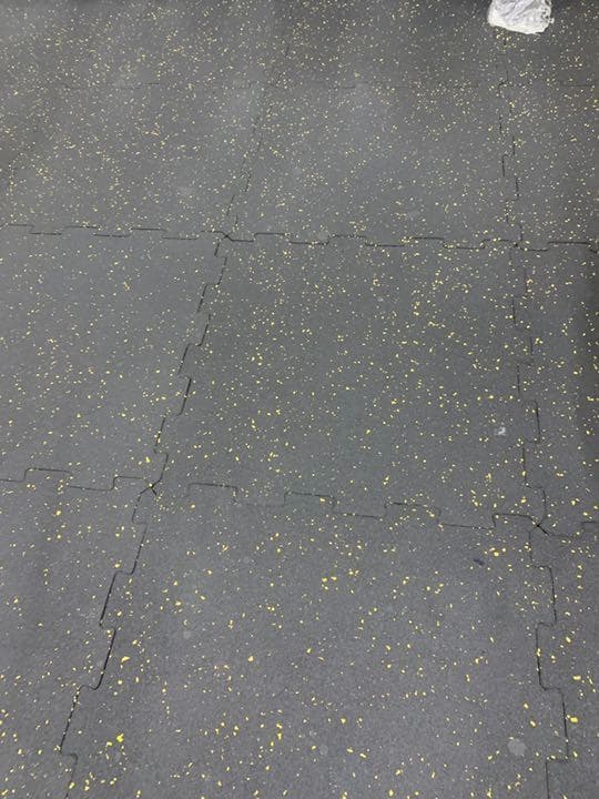 厚さ2㎝　ラバーマット　48.5cm×48.5㎝　8枚セット