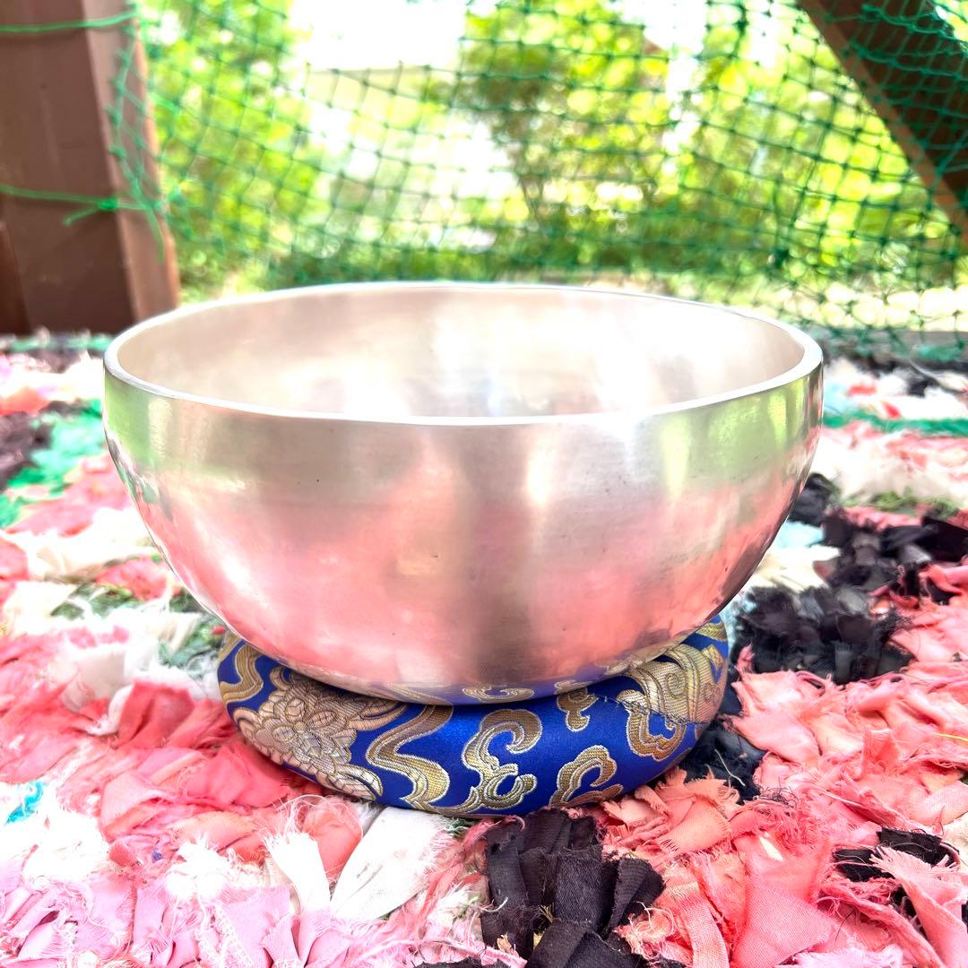 ホワイトボウル ホワイトターラ 21cm G音 シンギングボウル