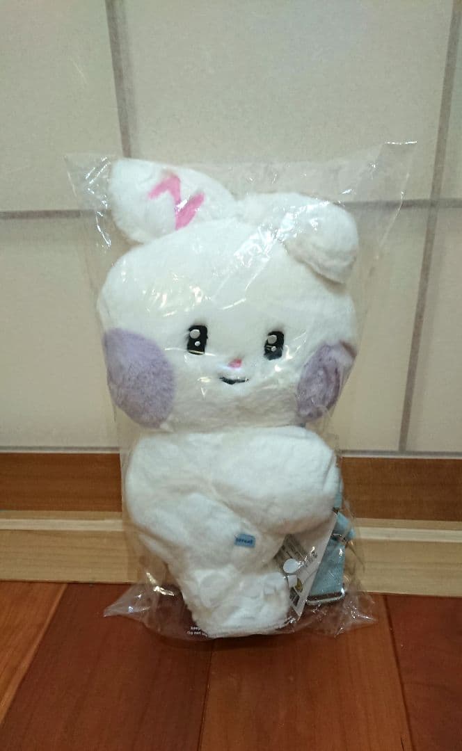 ゼベワン ユジン ユニニ ぬいぐるみバッグ zeroni - メルカリ