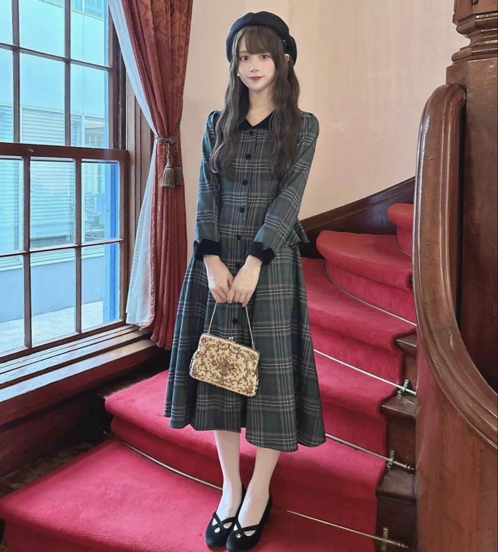 新品】別珍ラペルペプラムチェックワンピース グリーン - メルカリ