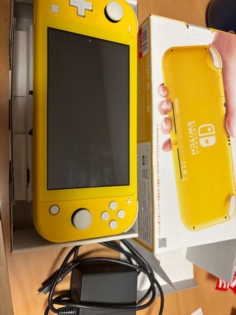 保証書付Nintendo Switch Lite イエロー本体 ACアダプター Nintendo Switch Lite イエロー 本体 ACアダプター付き - メルカリ