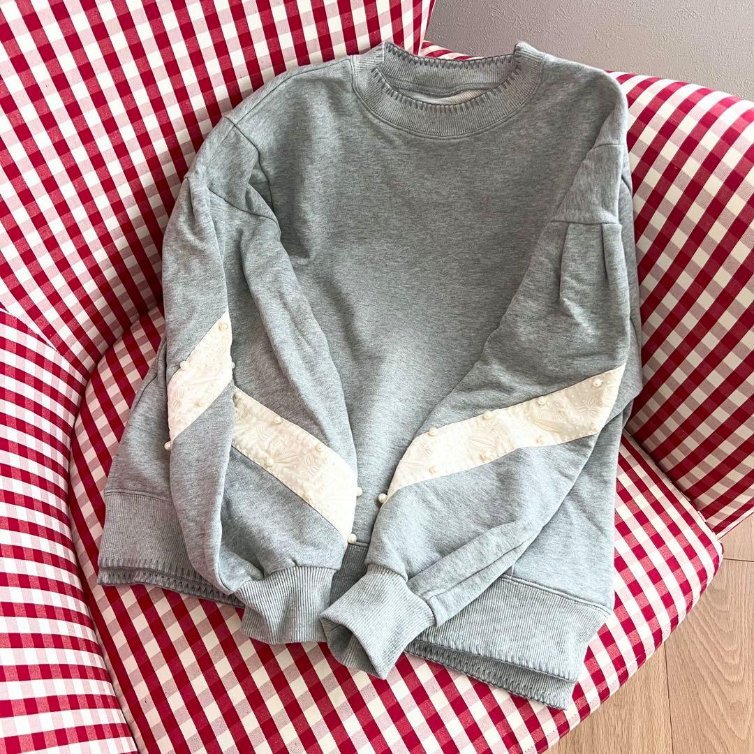 試着のみ MUVEIL ミュベール スズラン刺繍裏毛プルオーバー 38 - メルカリ