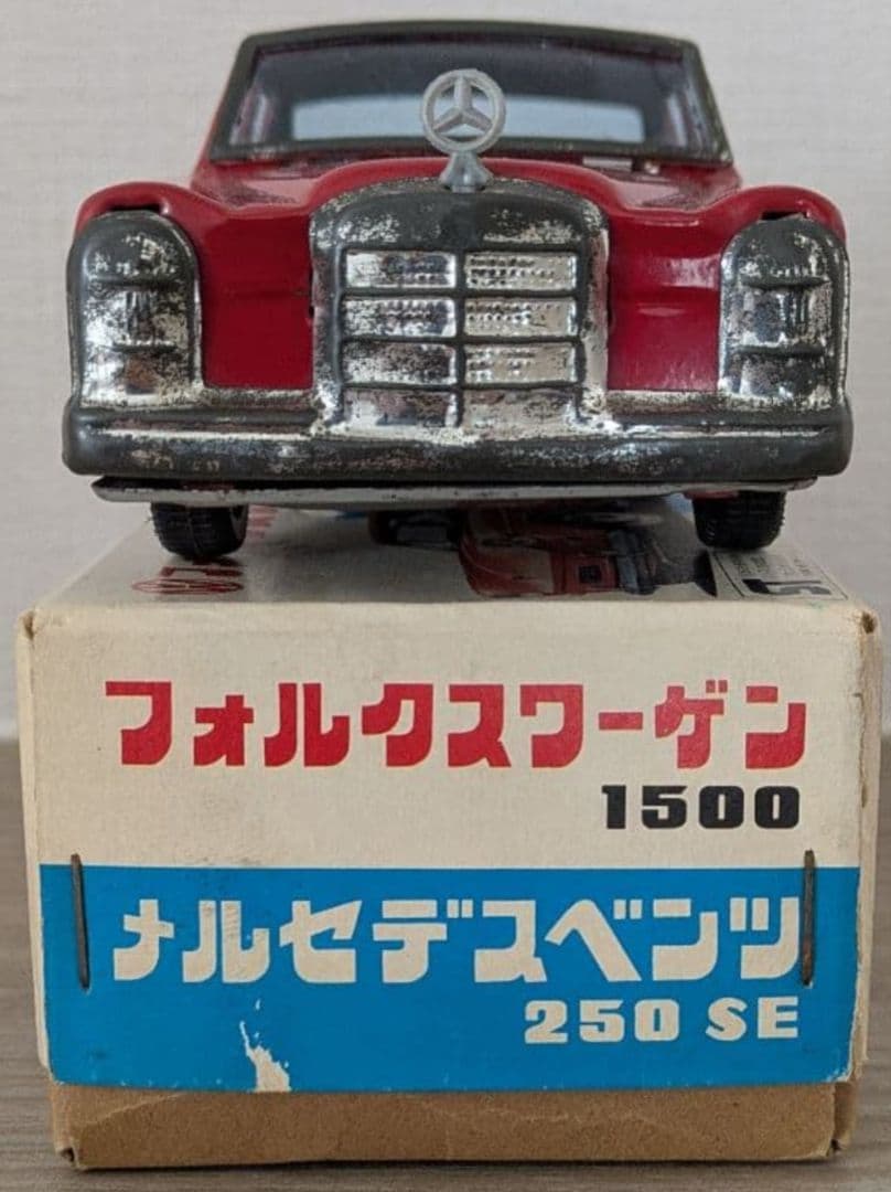 1960年代「メルセデス ベンツ250SE」ブリキカー 箱付き - メルカリ