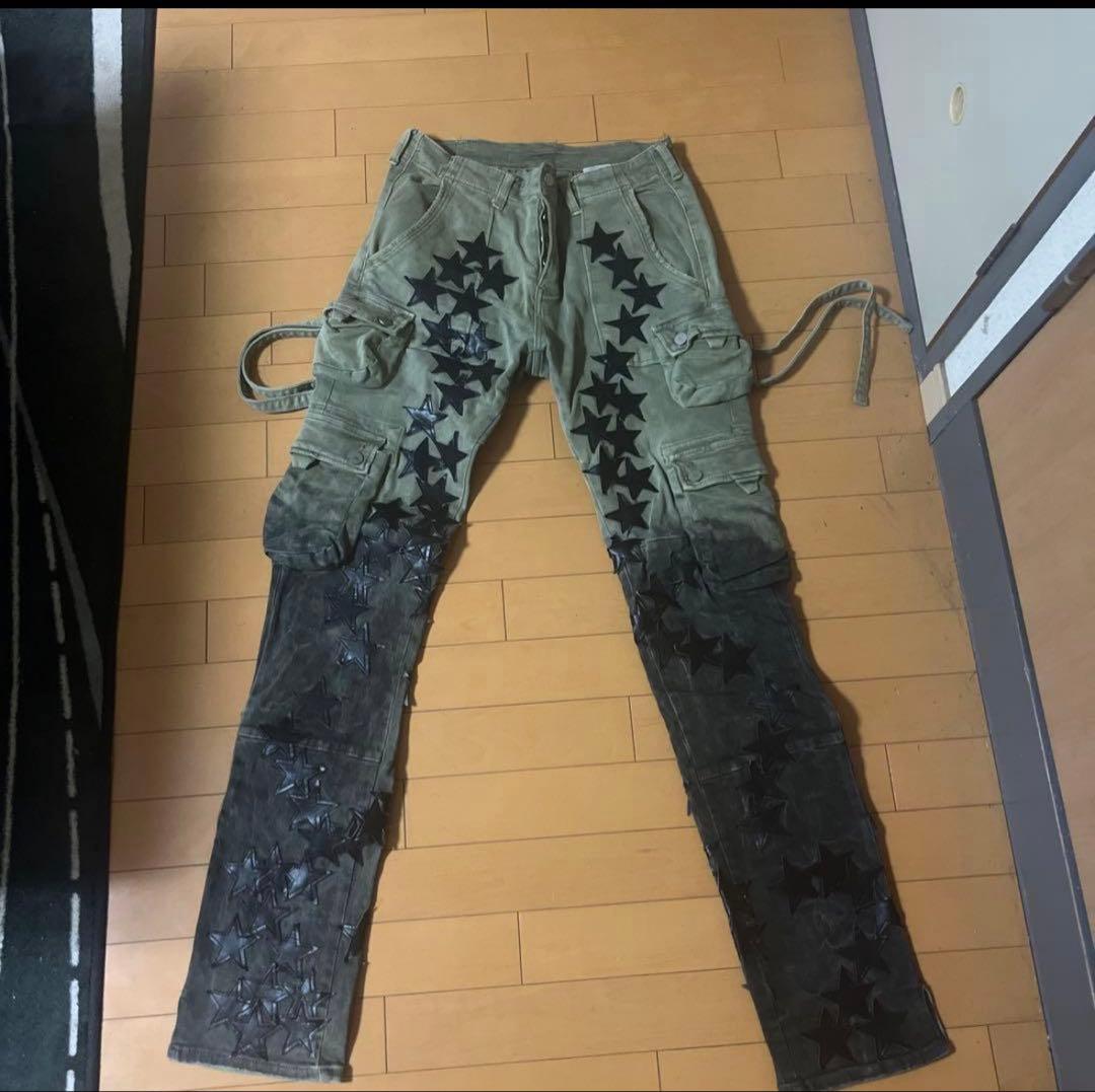 15000円2回のみ着用mnmlフレアカーゴパンツ 星型刺繍 オリーブグリーン MNML B451 スター フレアデニム Olive 送料込み (MNML/デニム