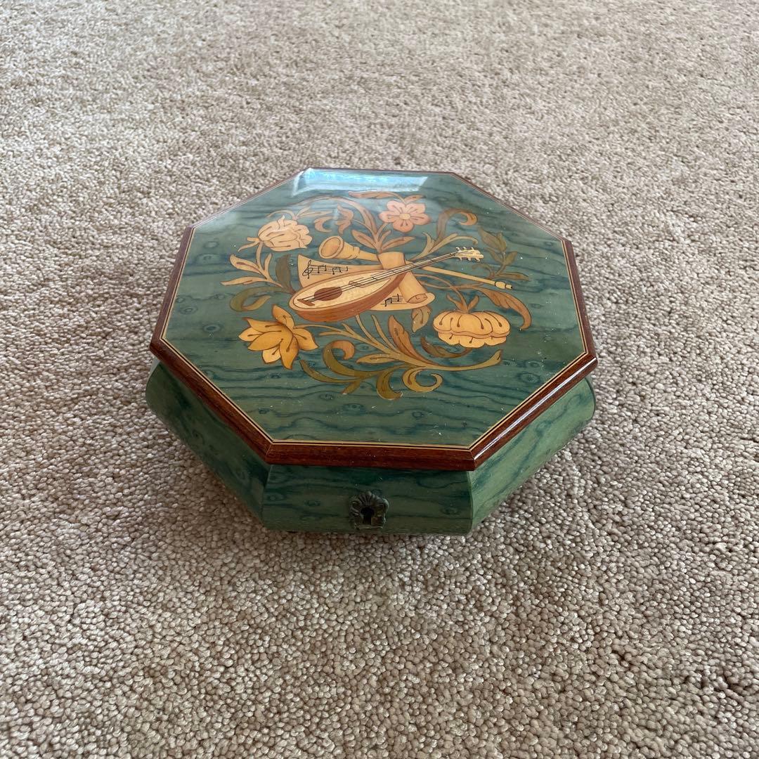 イタリア製木製象嵌(ぞうがん)オルゴール付きジュエリーボックス 八