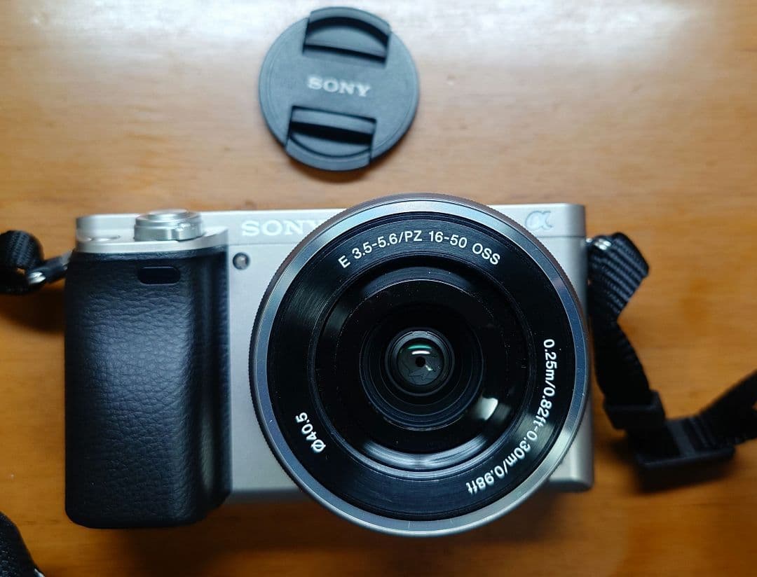 SONY α6000 シルバー Amazon.com : Sony Alpha a6000 Mirrorless Digital Camera with 16-50