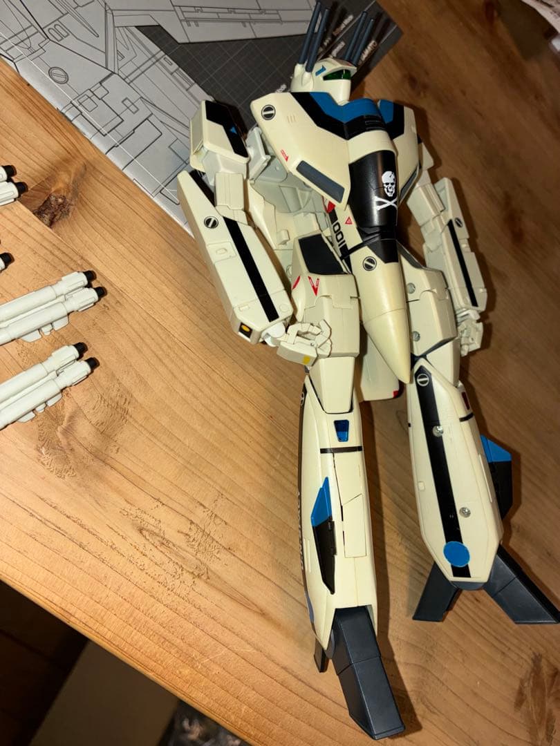 ミ*ン様 【やまと1/60】完全変形VF-1Sマックス機 vf-1バルキリーマク
