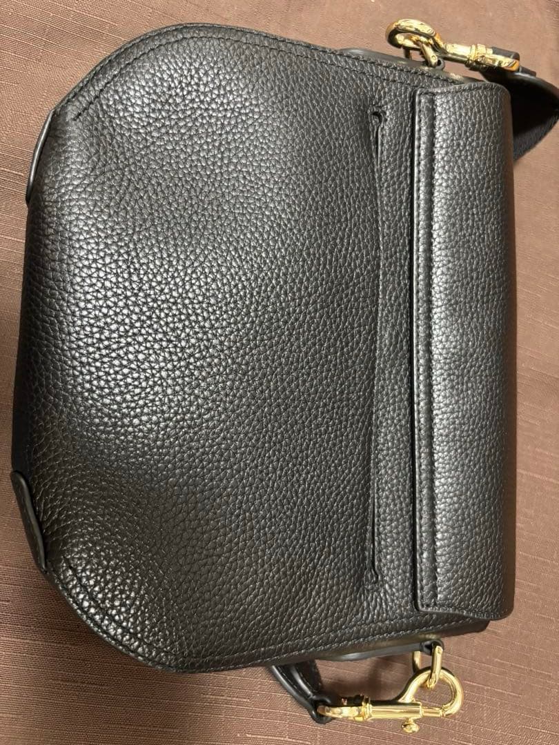 フルラ ショルダーバッグ クロスボディウラニア 斜めがけ シボ革 黒