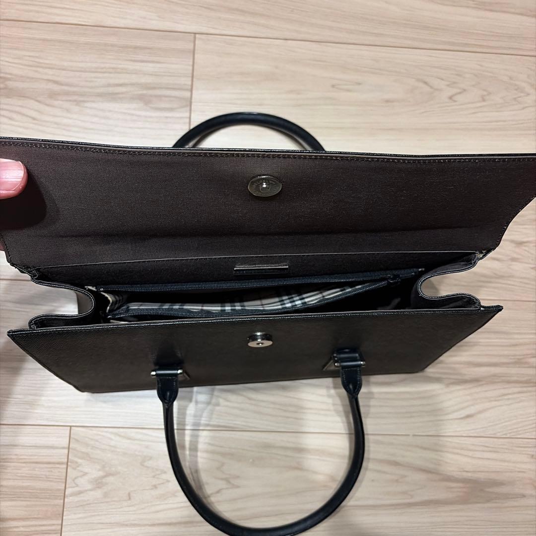 BURBERRY サフィアーノレザー ハンドバッグ ブラック - メルカリ