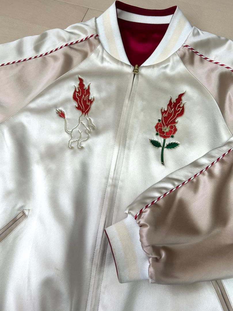 HOTELO スカジャン リバーシブル 赤 白 刺繍 - メルカリ