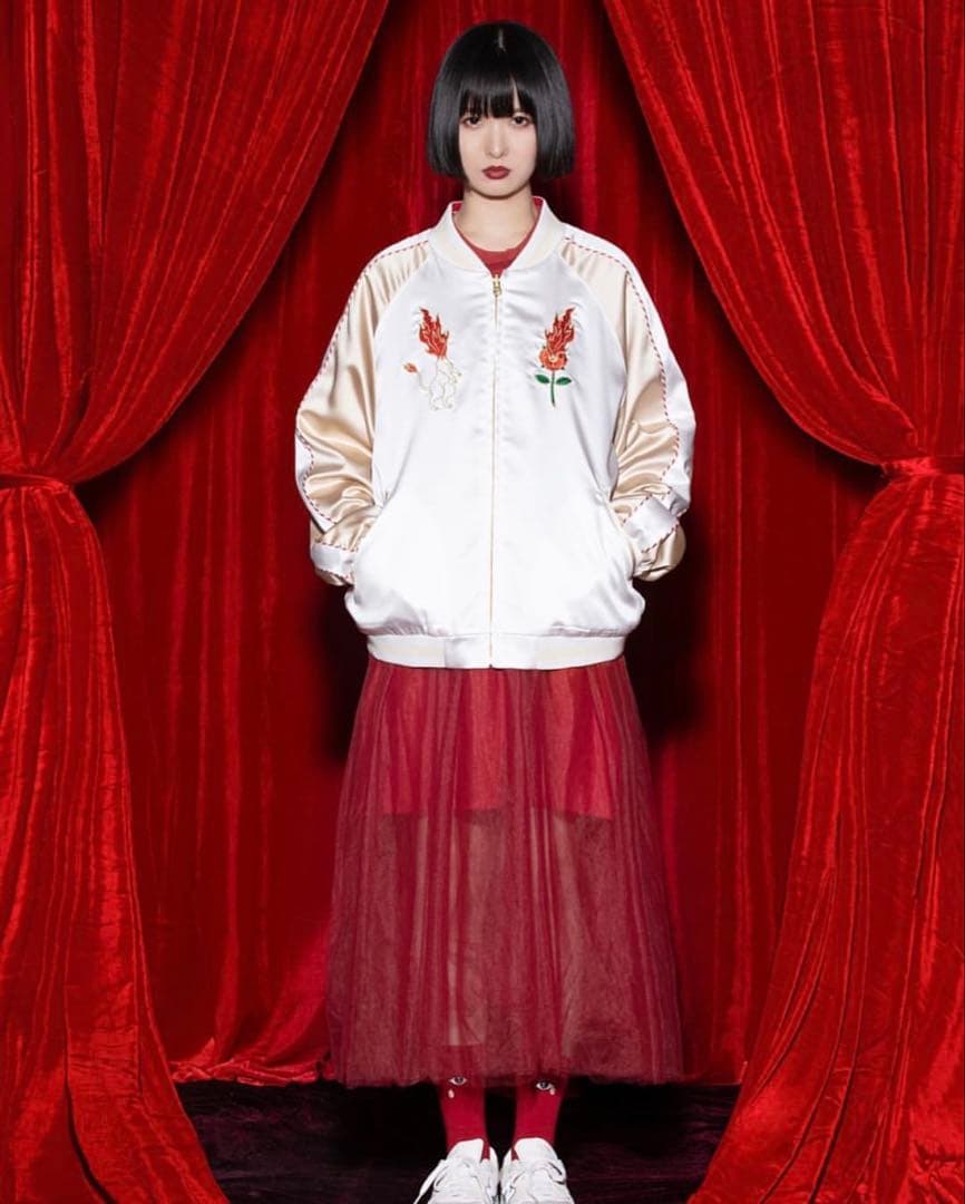 HOTELO スカジャン リバーシブル 赤 白 刺繍 - メルカリ