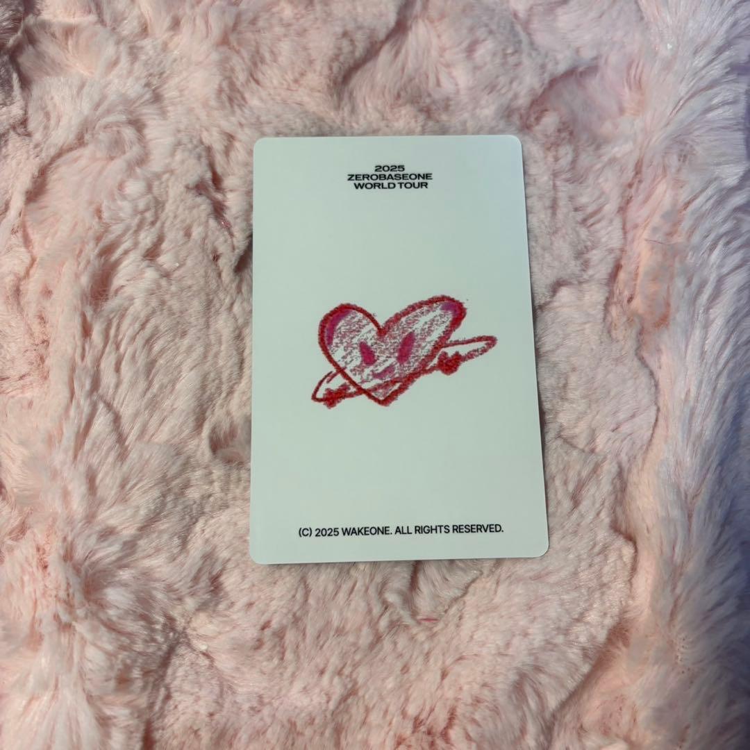 ギュビン 7000円 トレカ here&now ゼベワンzerobaseone - メルカリ