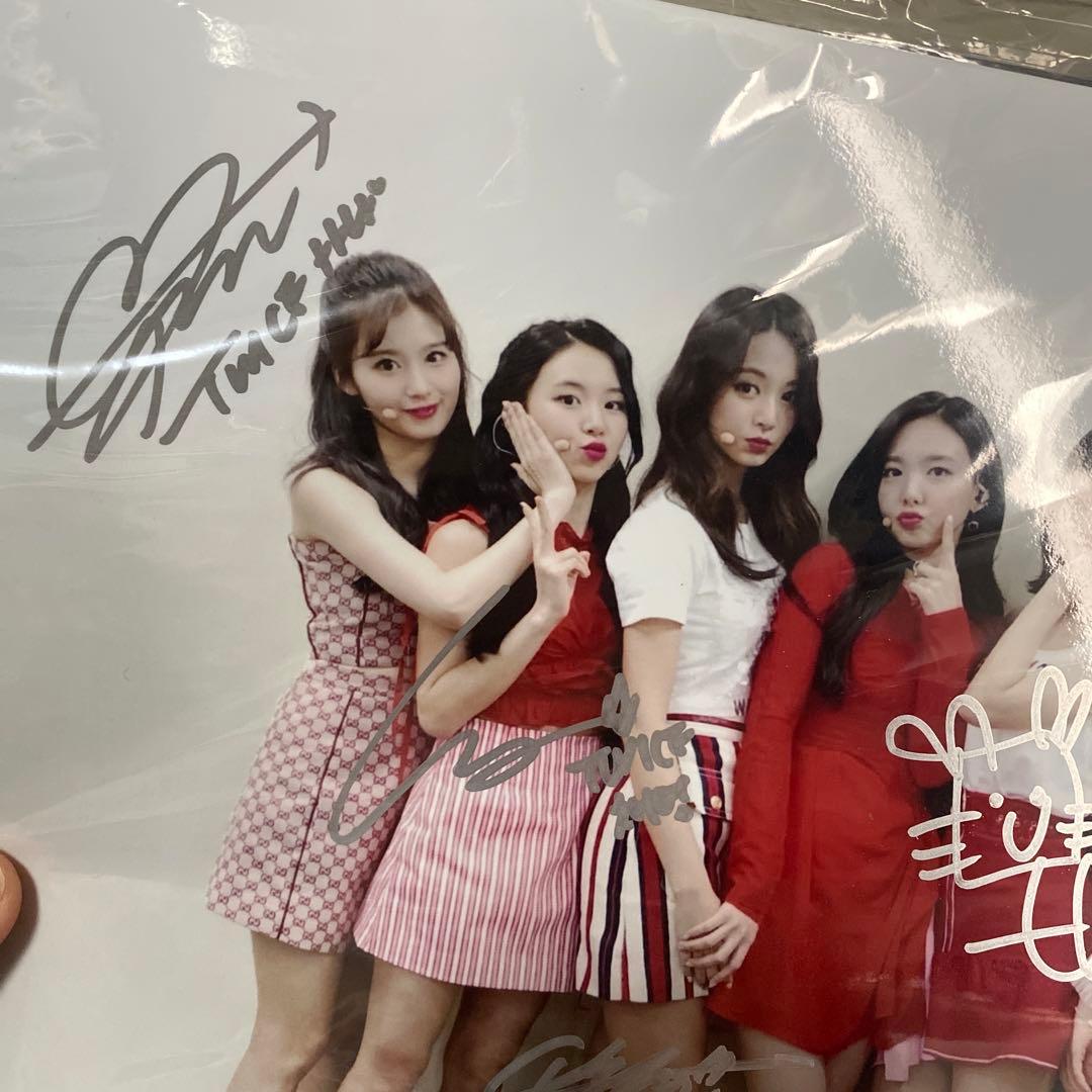 TWICE ツウィ サナ モモ ミナ サイン 直筆 写真 A4サイズ - メルカリ
