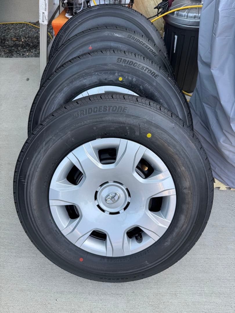 送料込2025年新車外ハイエース純正タイヤ195/80/R15LT ECOPIA KUMHO（クムホ） 2025年製 即納 200系 ハイエース 純正 新車外し