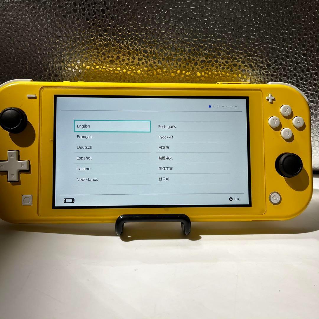 Nintendo 【完品・液晶美品】Switch Lite スイッチライトイエロー 本体