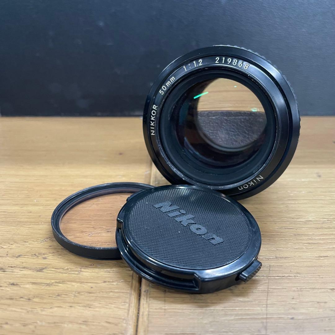 Nikon Nikkor 50mm F1.2 Ai 単焦点レンズ Amazon.com : Nikon 50 mm f/1.2 Lens (Nikon F Mount : Camera Lenses