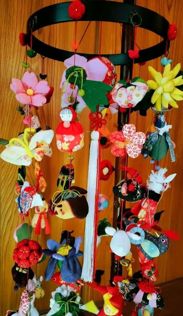 ちりめん細工　つるし飾り 矢島佳津美のつるし飾りとちりめん細工 | 本の情報 | ブティック社