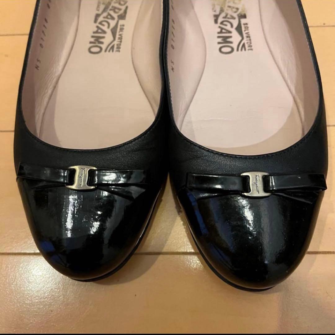裏張済 Salvatore Ferragamo フラットシューズ 7D - メルカリ