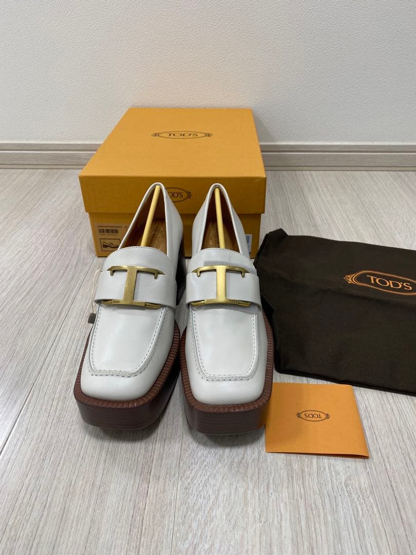 新品 TOD'S トッズ Tタイムレス ローファー ヒール 37size 白 - メルカリ