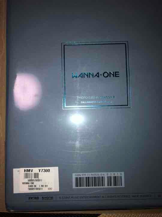 【新品】Wanna One フォトエッセイ season2 限定版日本語翻訳付き
