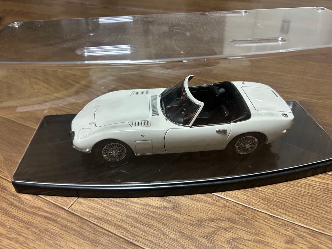 トヨタ2000GT 007ボンドカー　白オープンカー　1/18 AUTOART Autoart Toyota 2000GT 1967 (White) 1/18 Scale New Release! | eBay