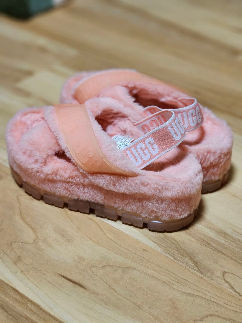 UGG ピンクファー厚底サンダル FUZZITA CLEAR 23cm UGG FUZZITA CLEAR ピンク 厚底 ファーサンダル - メルカリ
