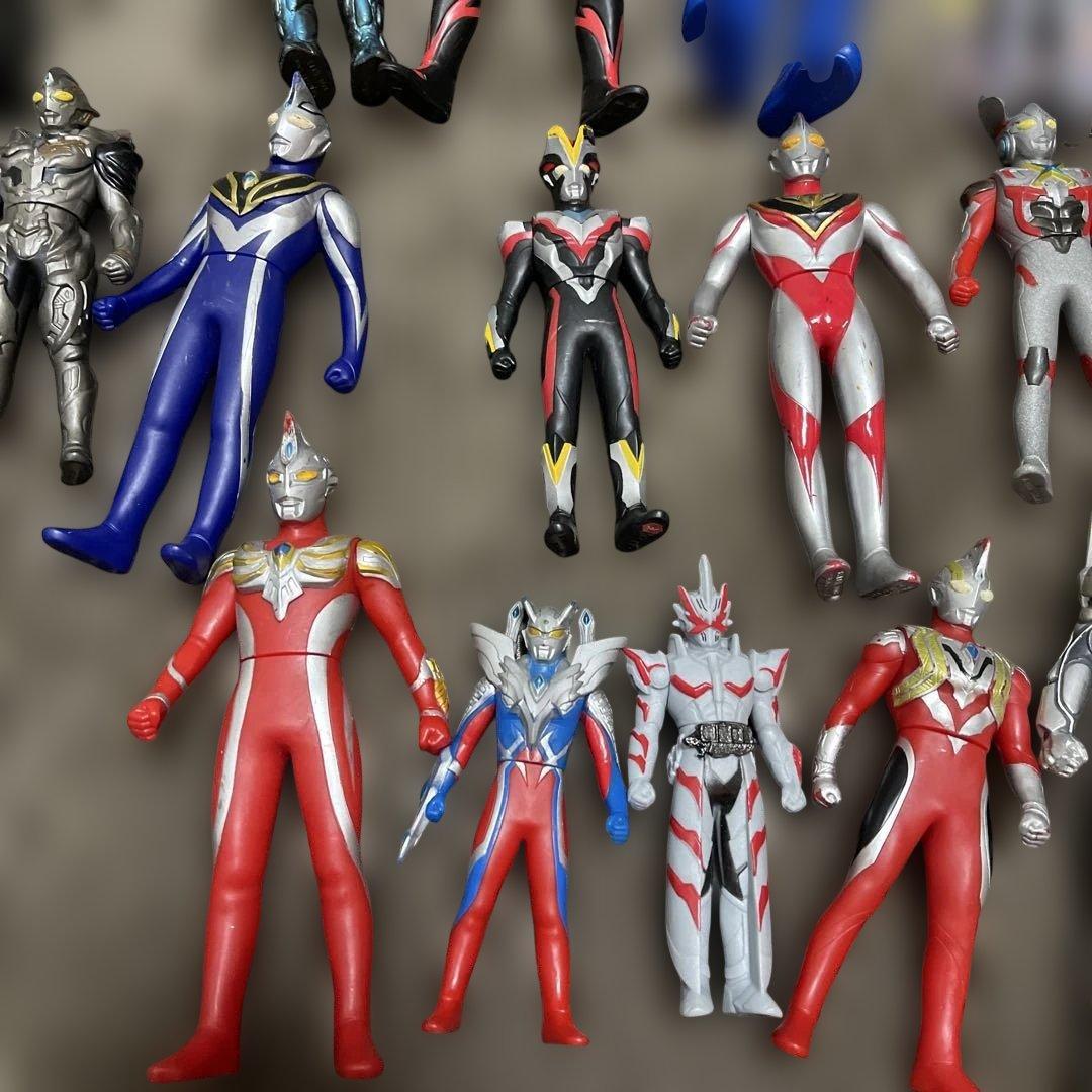 ウルトラマン フィギュアセット 多数 ウルトラマン32体 怪獣20体