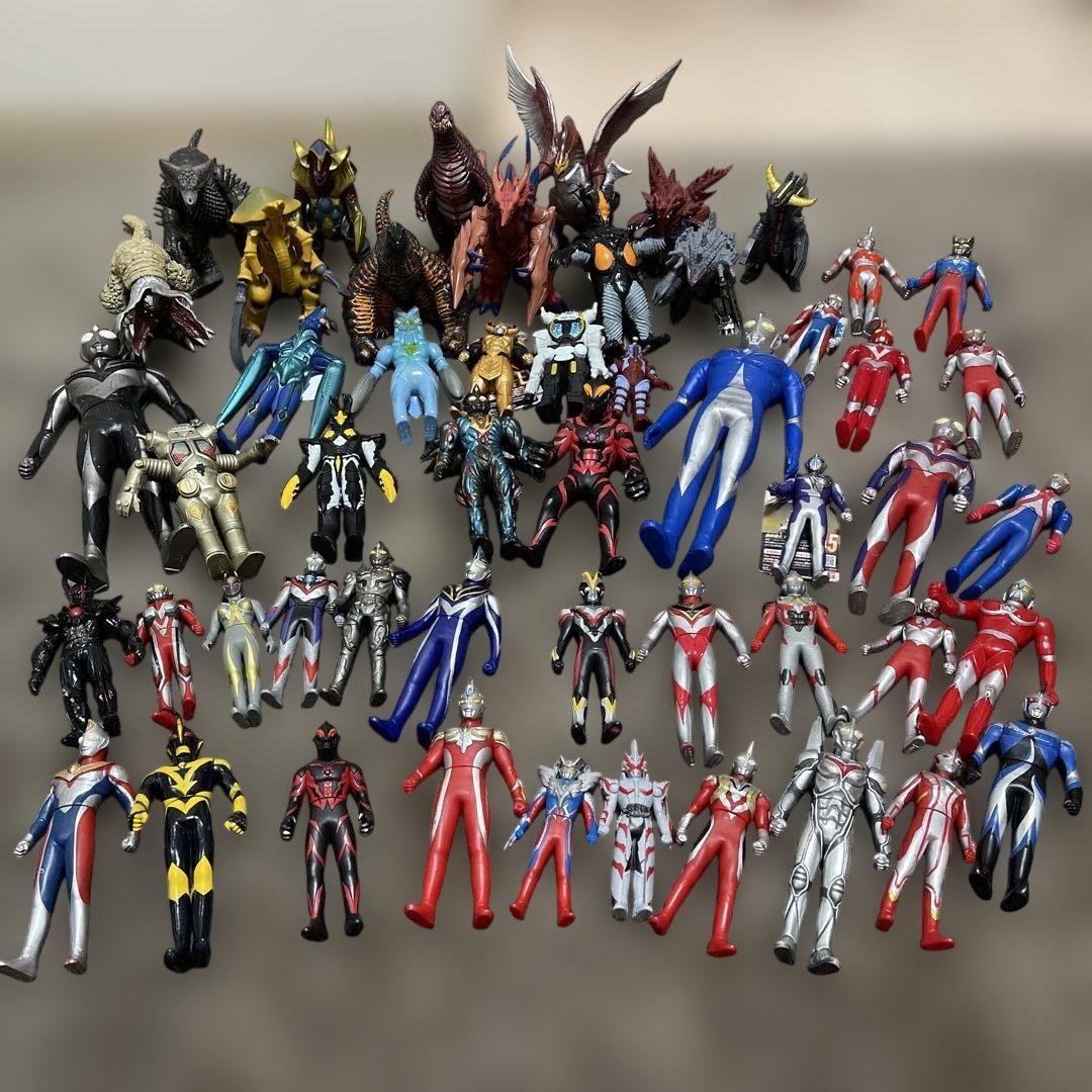 ウルトラマン フィギュアセット 多数 ウルトラマン32体 怪獣20体
