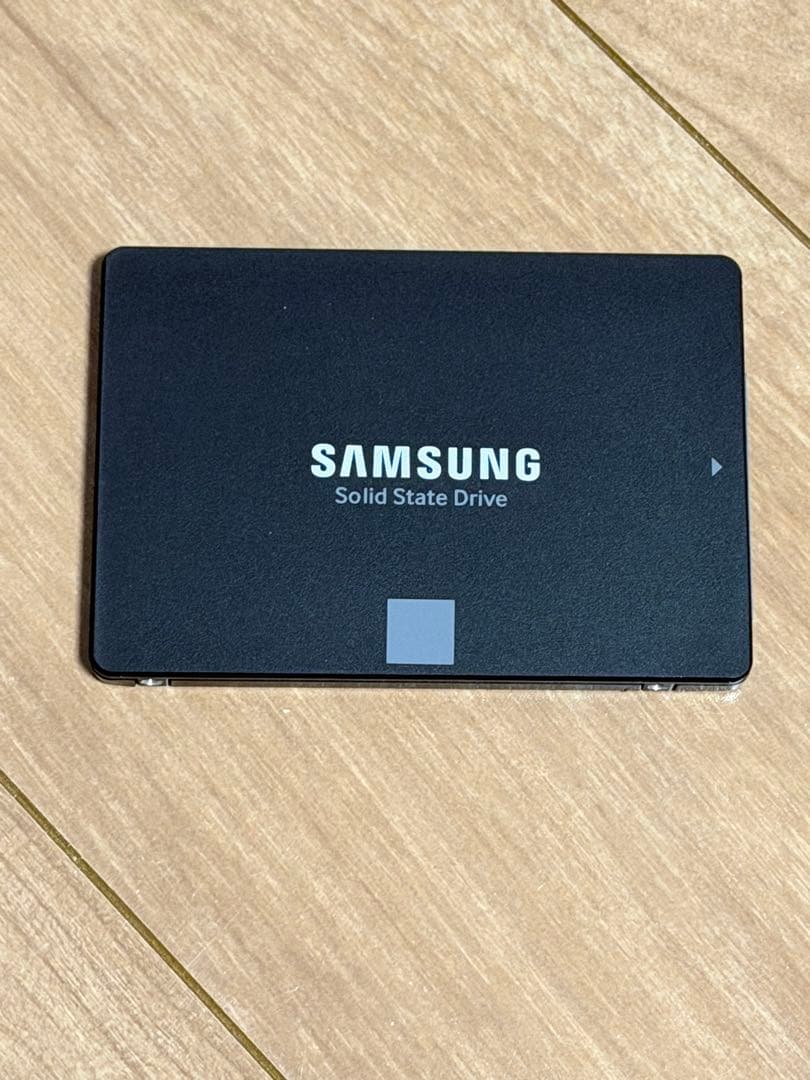 Samsung 860 EVO 500GB 内蔵型SSD 中古① Samsung 860 Evo 500GB 560MB-520MB Sata3 SSD Fiyatı