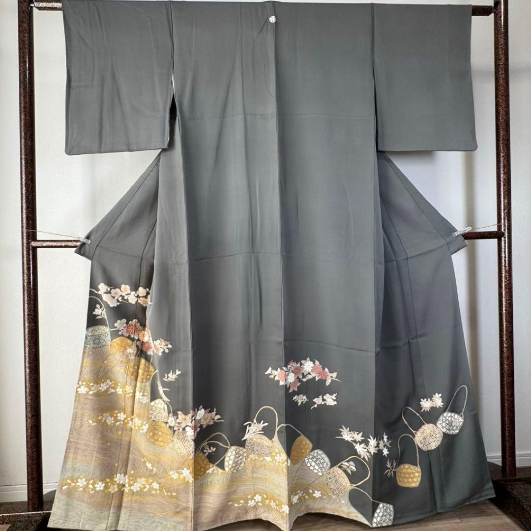 超美品 正絹 袷 現代 広襟 色留袖 着物 164裄64 グレー 一紋 刺繍