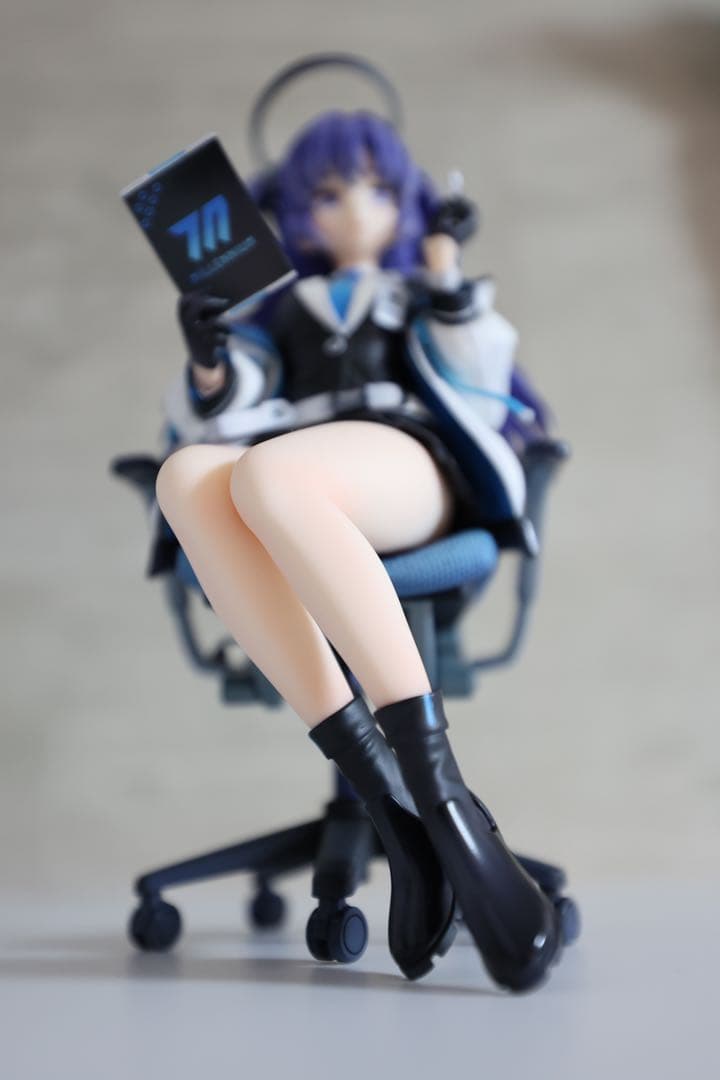 ブルアカ ユウカ~会計の日常~ 1/7完成品フィギュア - メルカリ