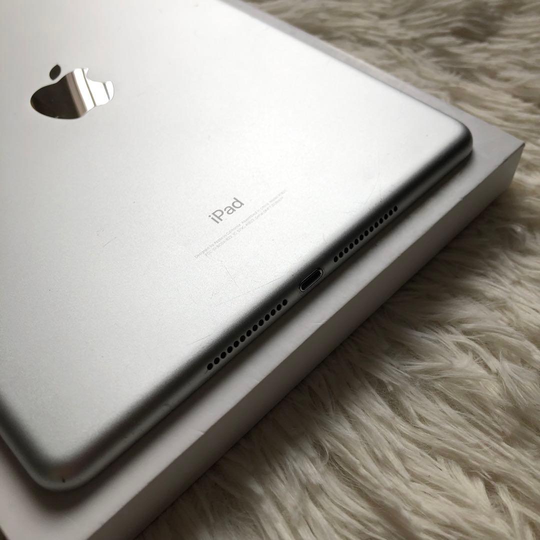 完動品】iPad 第5世代 128GB Wi-Fi 【付属品】【すぐ発送】