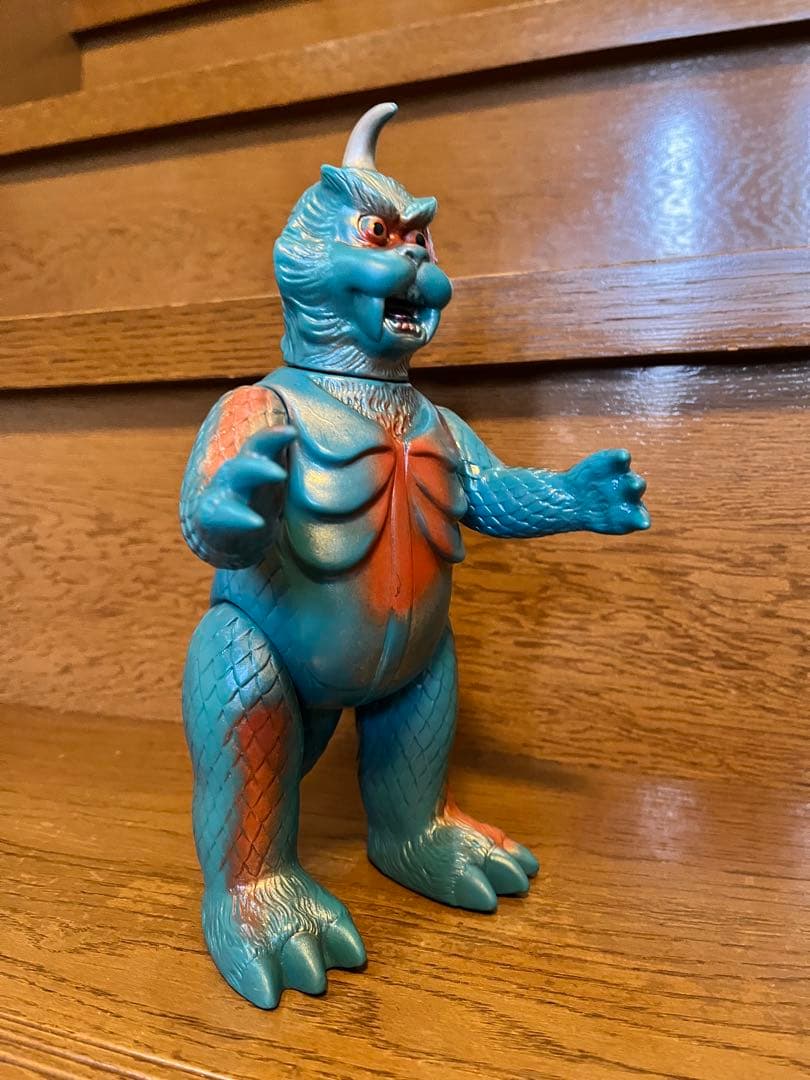 ゴメス ブルマァク当時物スタンダードサイズ - メルカリ