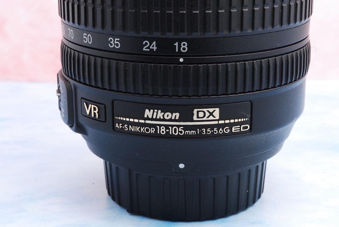 Nikon AF-S DX 18-105mm f3.5-5.6 VR★極美品