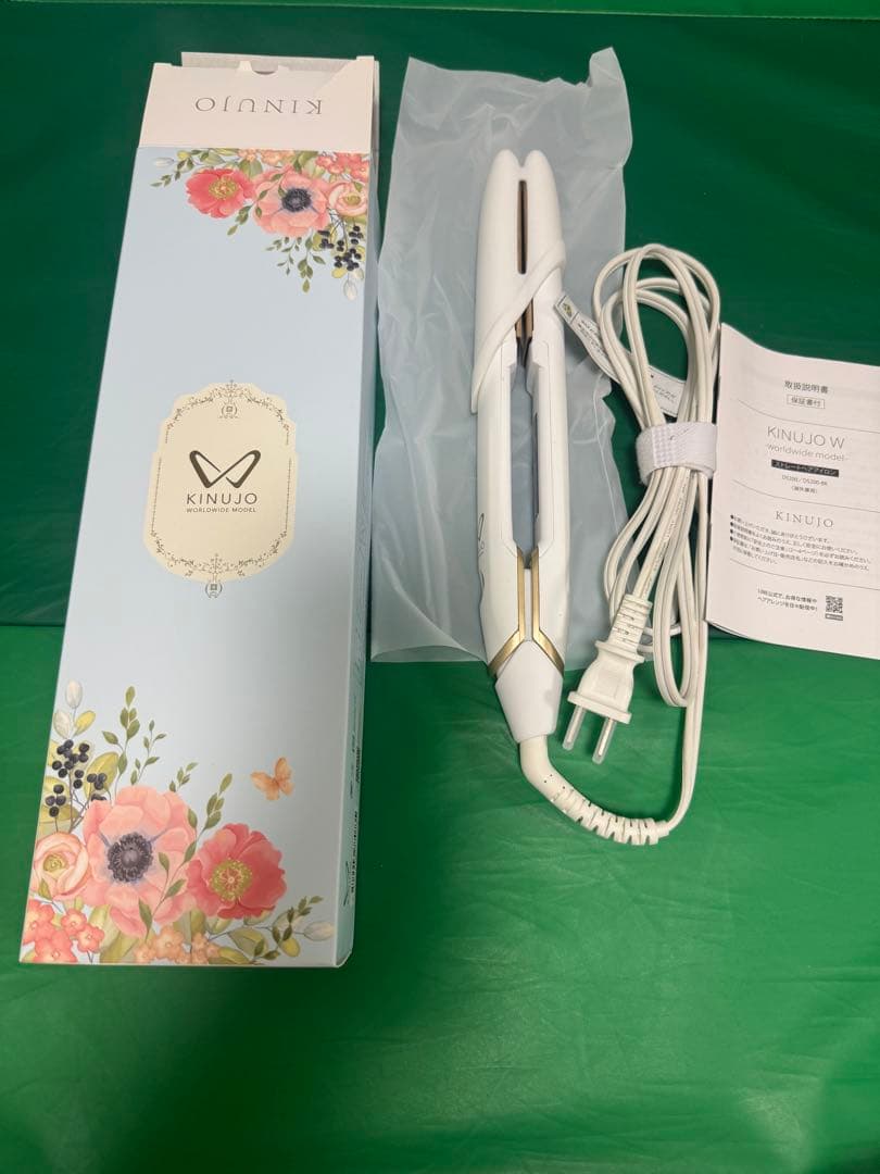 KINUJIO W ストレートヘアアイロン ホワイト KINUJO ストレートヘアアイロン ホワイト【国内製造 絹女 日本製 取扱