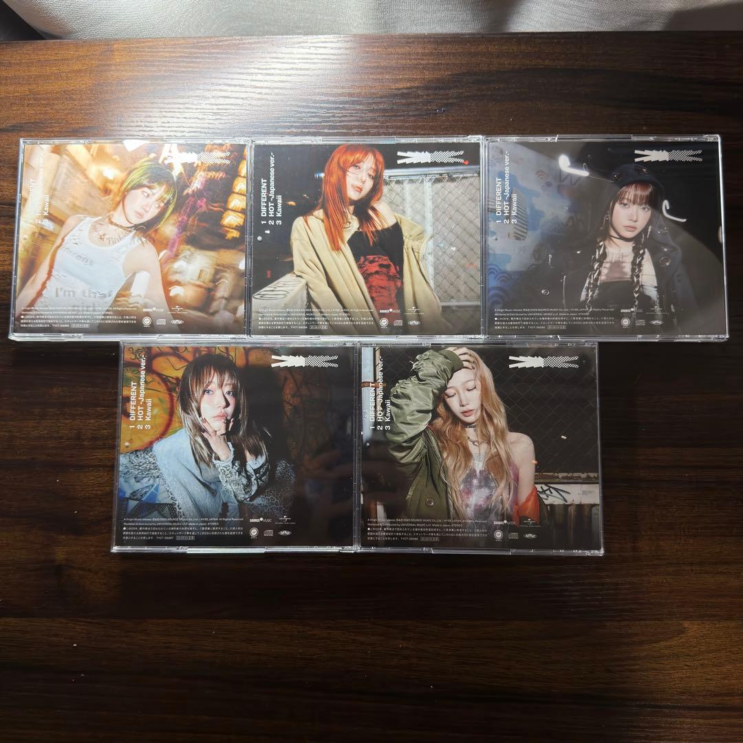 LE SSERAFIM \"DIFFERENT\" 10形態セット+付属ポスター