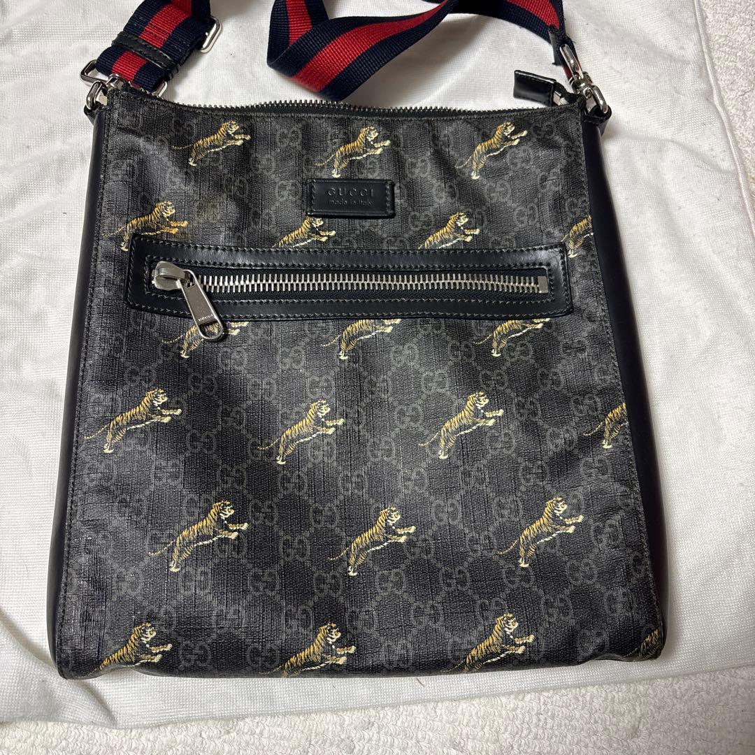 希少GUCCI グッチ ショルダーバッグ GGスプリーム タイガー - メルカリ