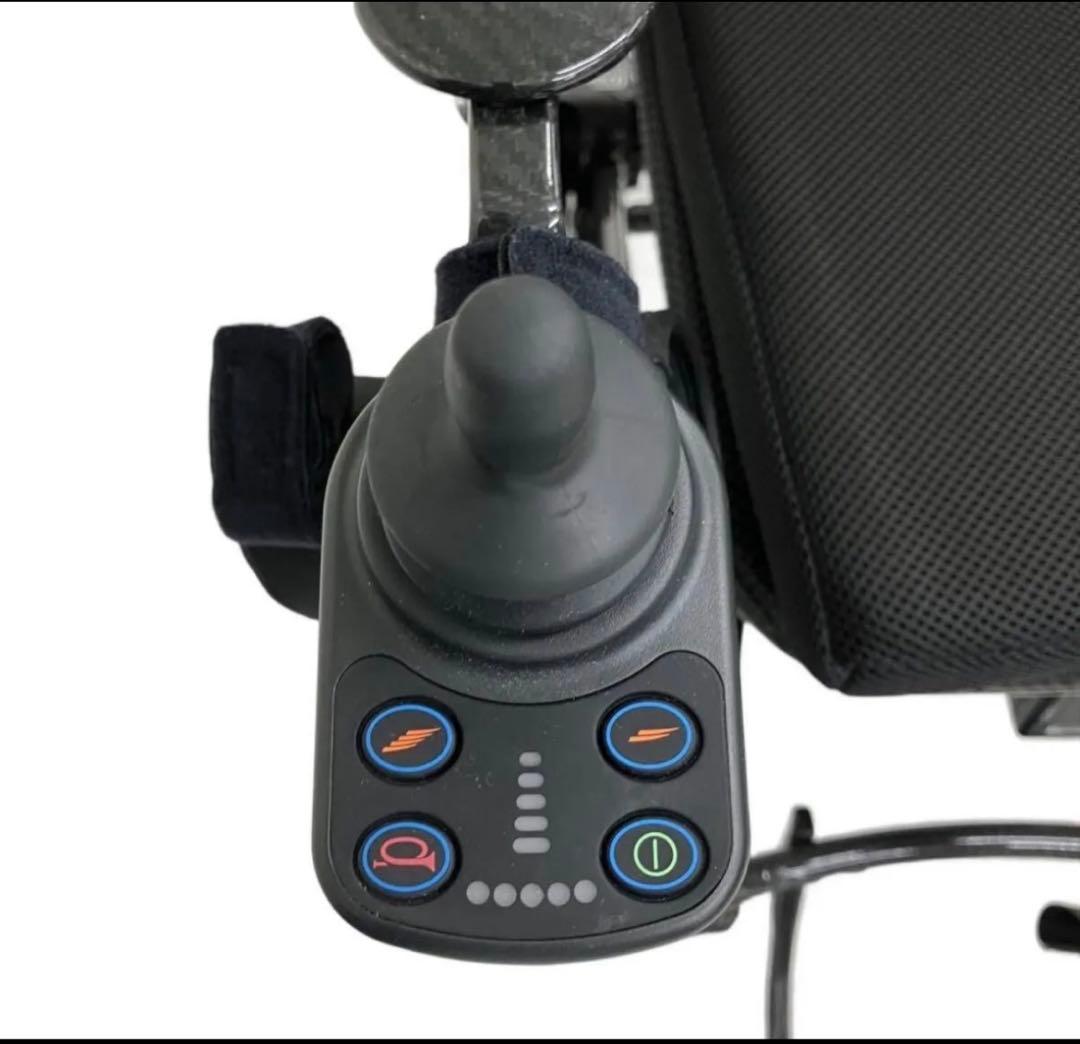 中古】QUICKIE Q50 Rカーボン折り畳み電動車椅子 2025年5月製 - メルカリ