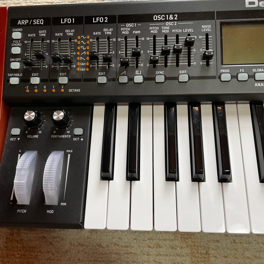 DeepMind 6 アナログシンセサイザー 61鍵