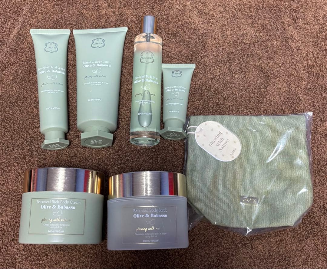 Laline ボタニカル ボディケアセット オリーブ＆ババス / 心を晴れやかにする花々や果物の香り | Laline