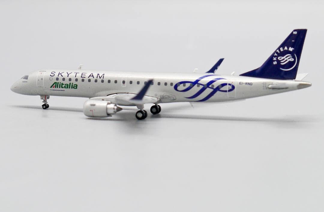 アリタリア・シティライナー ERJ-190 EI-RND 1/400 - メルカリ
