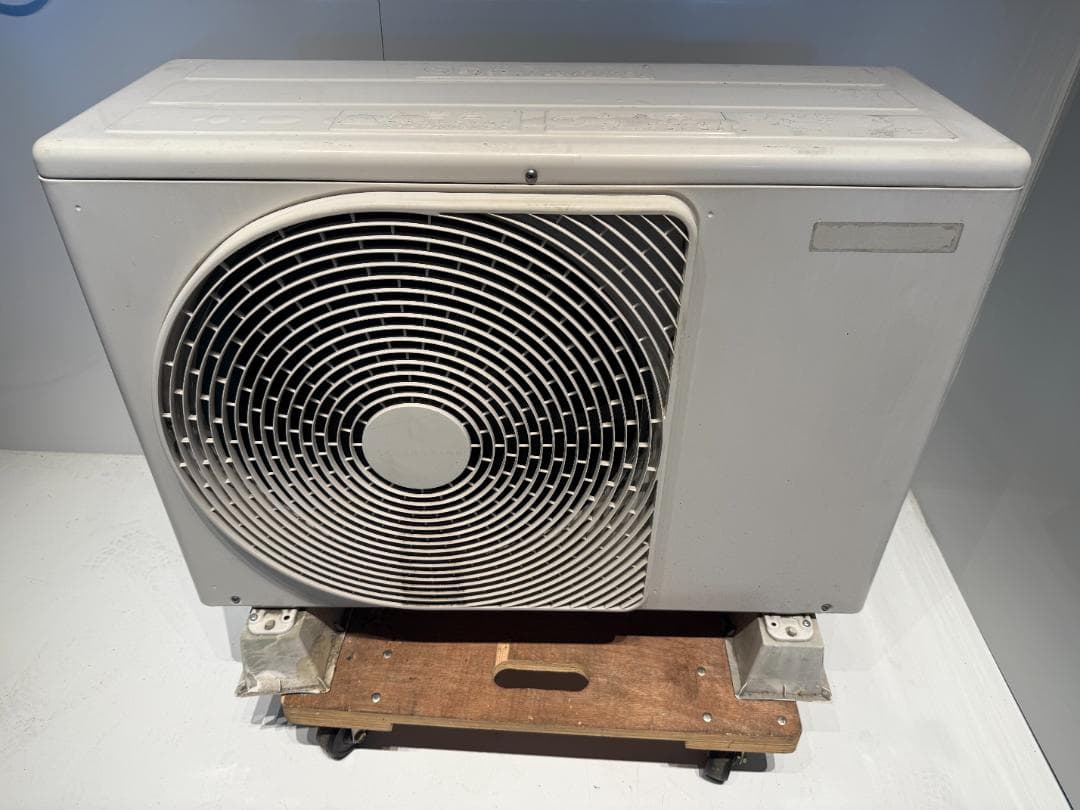 169 TOSHIBA 2019年製エアコン 14～16畳用 整備済み