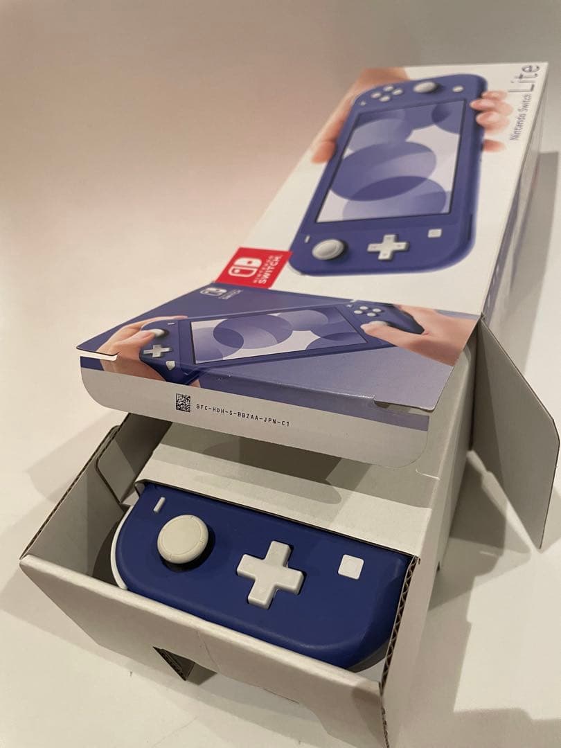 週末限定】美⭐︎任天堂Switch Nintendo Lite ブルー＆充電器付の通販