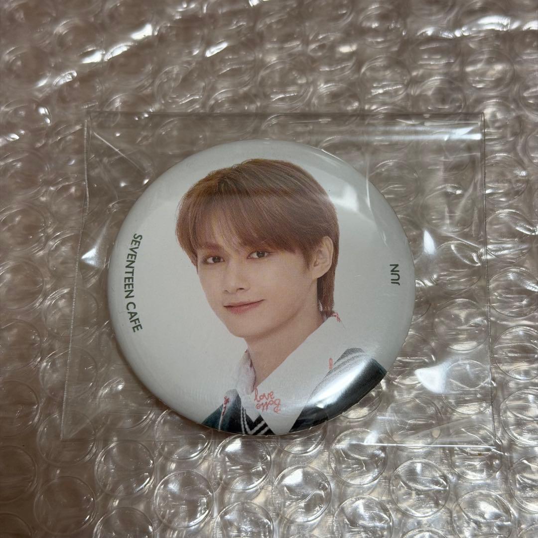 SEVENTEEN CAFE 缶バッジ ジュン - メルカリ