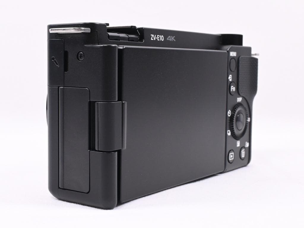 【ほぼ新品】 ソニー VLOGCAM ZV-E10 レンズキット 《SC数31》