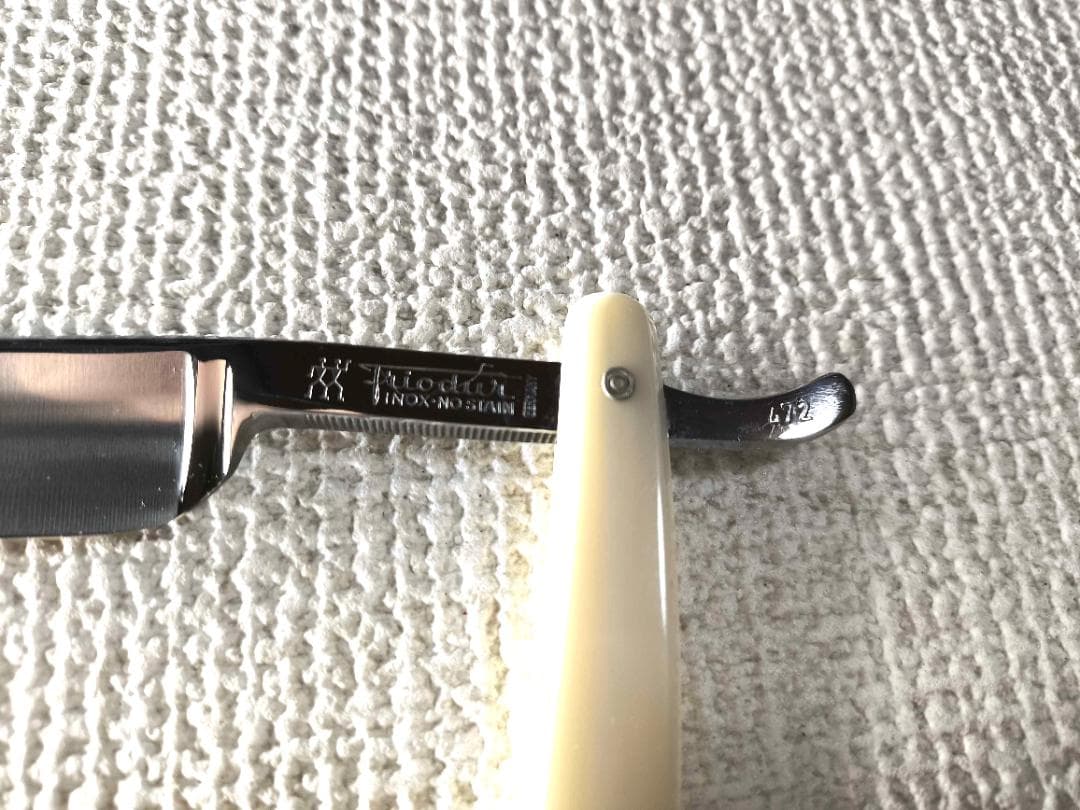 J.A.HENCKELS Friodur 剃刀 ドイツ製 ケース付