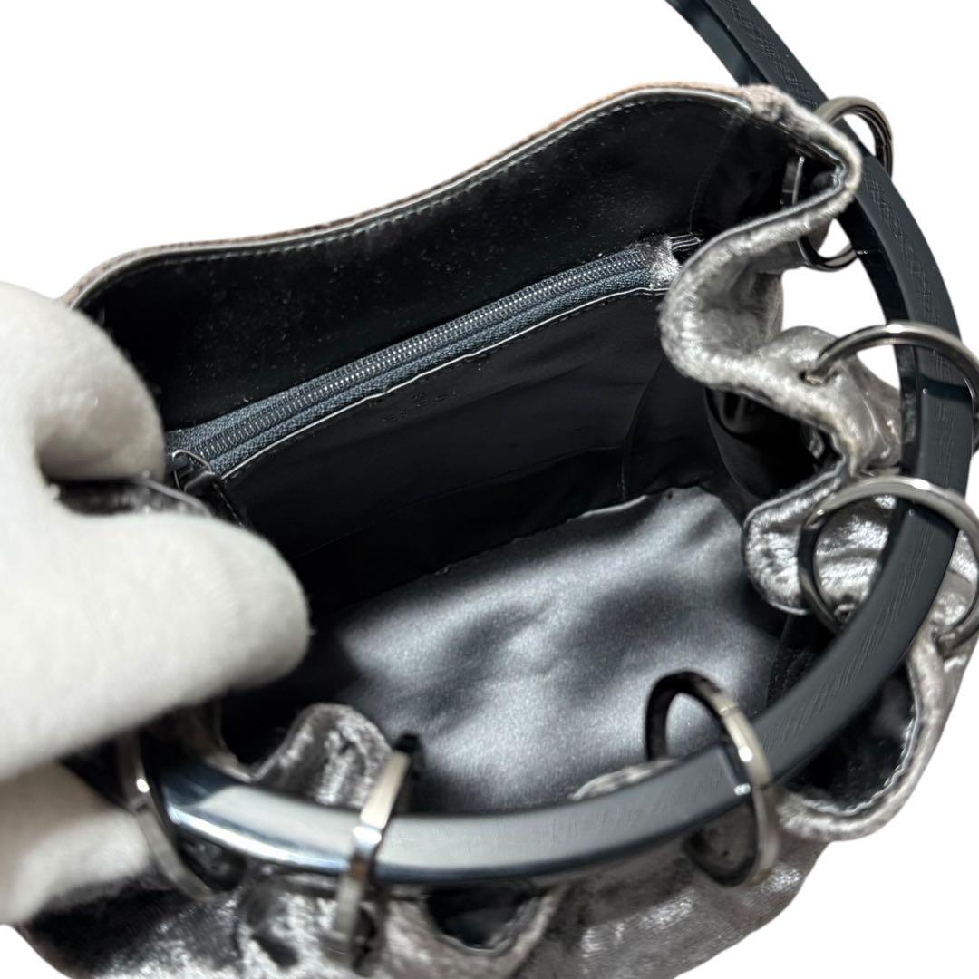 Gucci Tom Ford Crushed Velvet Bucket Bag - メルカリ