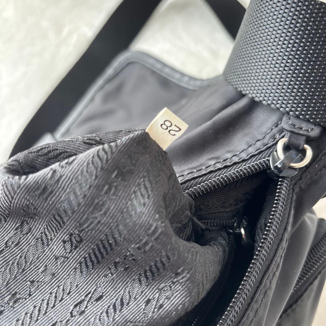 極美品】PRADA プラダ ショルダーバッグ 三角ロゴ ナイロン フラップ