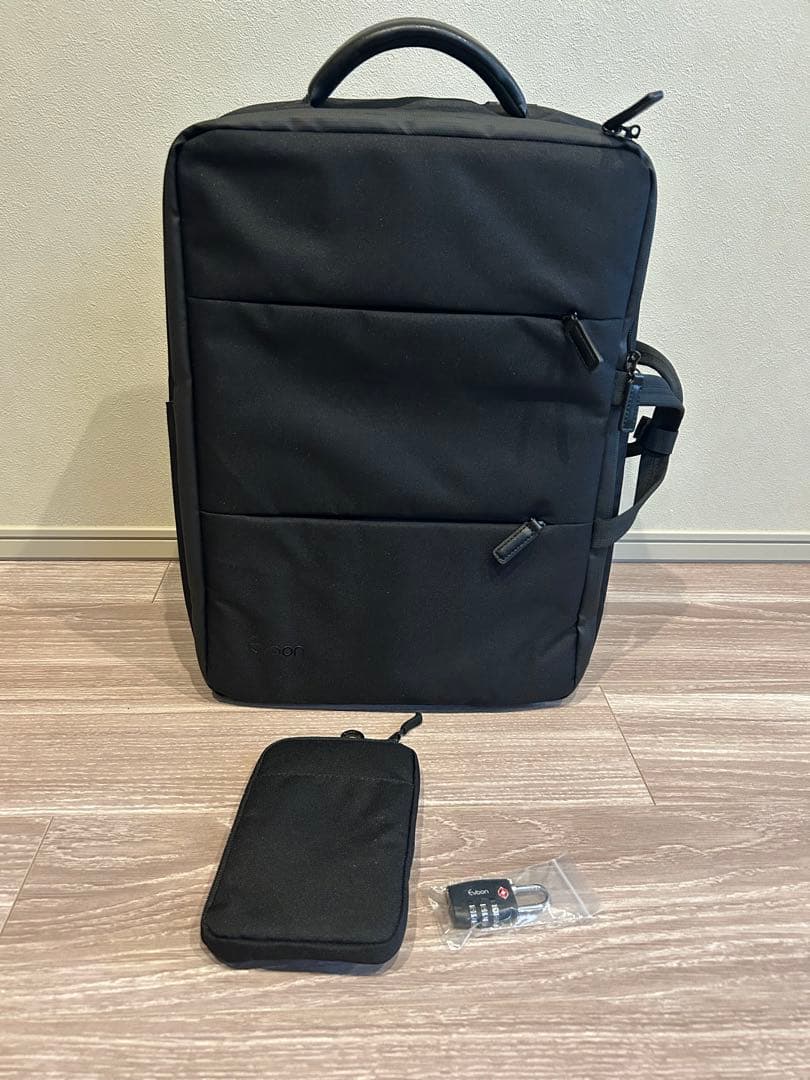 【ほぼ新品】Evoon マルチビジネスリュック5.0 Evoon マルチビジネスリュック4.0・容量22L~拡張時35L【3営業日以内に